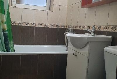 Închiriez apartament 2 camere - 1