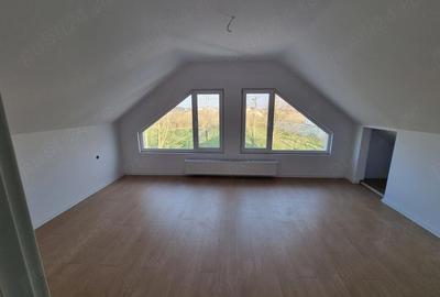 Casă cu Teren 200 Mp în Lumina - 3