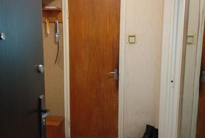 Direct proprietar Apartament 2 camere decomandate, bd. Al.. Obregia, et. 2/9 - 3