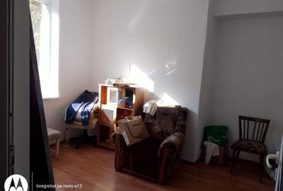 Apartament cu 2 camere decomandat în Deveselu - 3