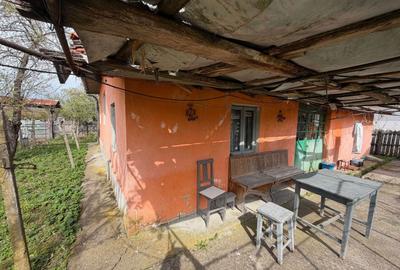 Casă cu 4 camere în Comanda