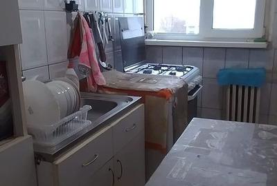 Apartament cu 2 camere nedecomandat în Mihai Bravu