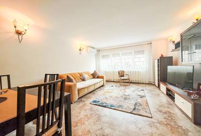 Apartament cu 2 camere decomandat în Uverturii