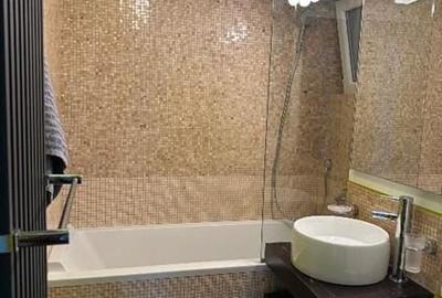 De imchiriat Apartament 3 camere Alba Iulia sector 3 - 12