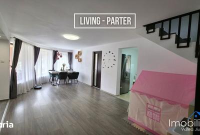 Casă cu 4 camere cu Teren 1711 Mp în Uric - 16