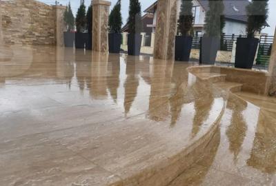 Casă cu 4 camere cu Teren 500 Mp în Central - 2