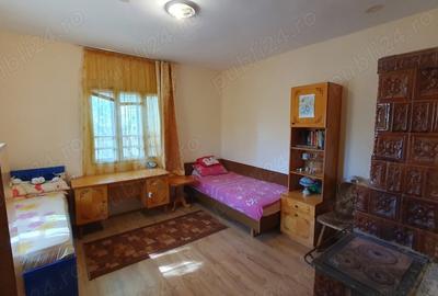 Casă cu 3 camere cu Teren 2871 Mp în Giubega - 8