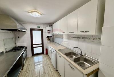 Spațiu comercial, de 110 mp, în Central - 11