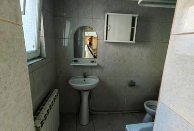 Casă cu 4 camere decomandat cu Teren 246 Mp în Grivița - 2