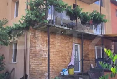Casă cu 7 camere cu Teren 375 Mp în Central - 6
