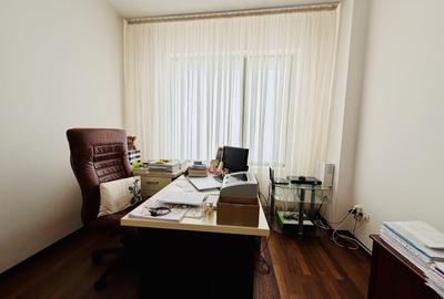 Casă individuală cu 8 camere cu Garaj în Roșu - 14