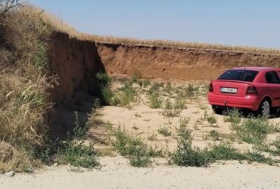 Teren de 550 mp, în Preajba - 2