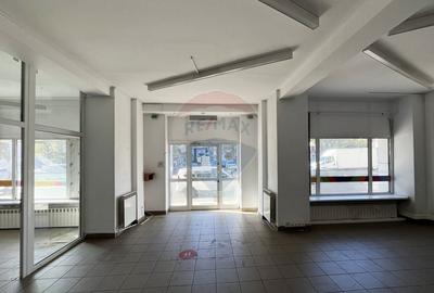 INCHIRIERE SPATIU COMERCIAL 100 mp-vitrina, vad exceptional - Unirii - 4