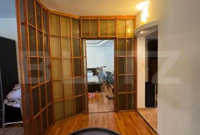 Apartament cu 4 camere decomandat, mobilat în Sebastian