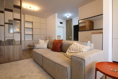 Apartament cu 2 camere semidecomandat, mobilat în Central