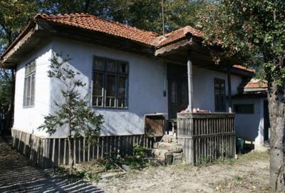 Teren de 2418 mp, în Topliceni - 2