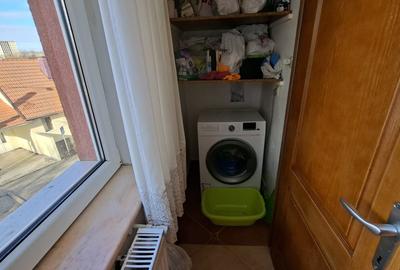 Garsonieră decomandată, mobilată în 7 Noiembrie - 9