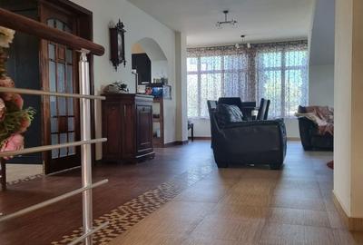 Casă cu 4 camere cu Teren 700 Mp în Central - 13