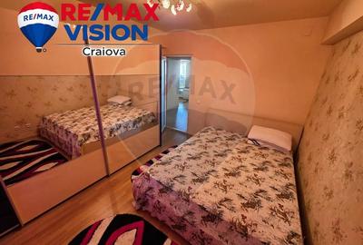 Apartament cu 4 camere semidecomandat, mobilat în Central - 4