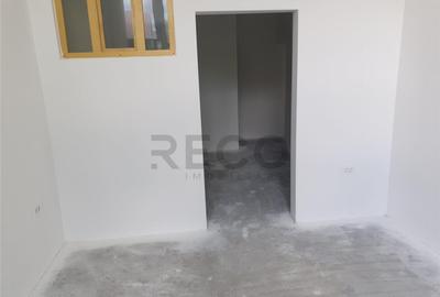 Spatiu comercial la in Rogerius zona Lacul Rosu - 10