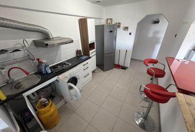 Apartament cu 2 camere nedecomandat, mobilat în P-ța Ovidiu - 3