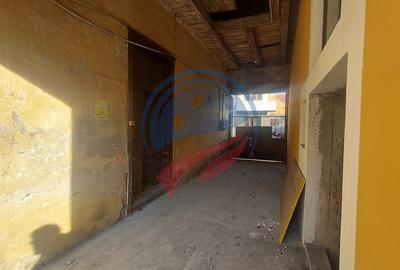 Apartament cu 5 camere semidecomandat în Central - 5