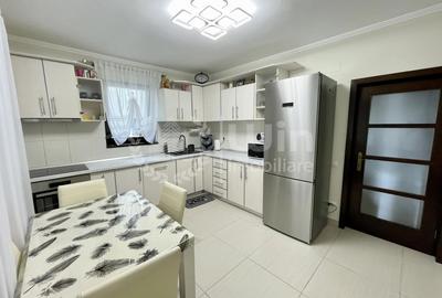 Casă individuală cu 10 camere cu Canalizare în Iris - 5