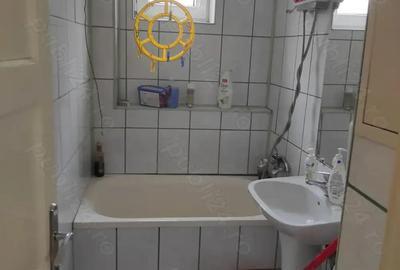 Garsoniera dec etj 2 zona Gojdu - 9