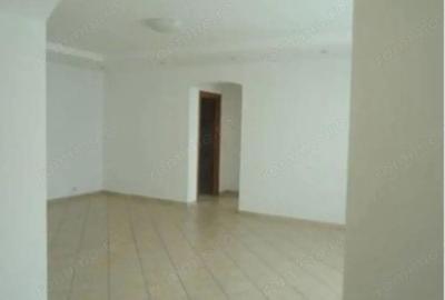 Casă cu 7 camere cu Teren 200 Mp în Mihai Bravu - 3