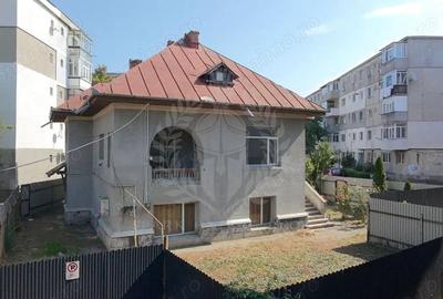 Casă cu Teren 420 Mp în Central - 7