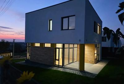 Casa de LUX P+1 in Bucium Family Market - 2