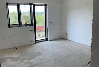 Casă cu 4 camere cu Teren 800 Mp în Bârnova - 8