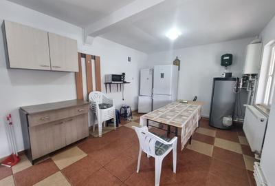 Casă cu 7 camere cu Canalizare în Exterior Nord - 4