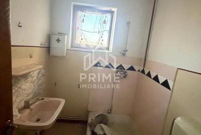 Apartament cu 4 camere decomandat în Cetate - 9