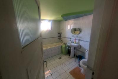 Casă cu 3 camere în Lipoveni - 5