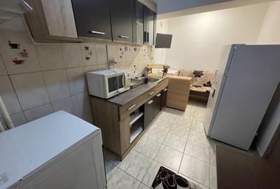 3 Camere Magazin Bucur Obor - Bloc ALMO 1 - Mobilat si Utilat - 12