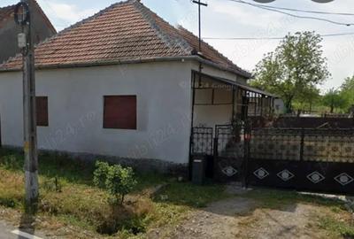 Casa de vanzare in Cuied - 2