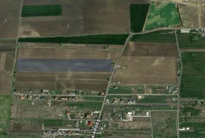 Teren de 400 mp, în Central - 3