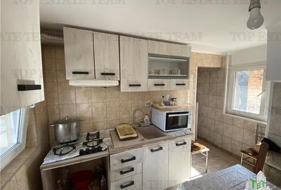 Casă individuală cu 5 camere cu Canalizare în Ultracentral - 12