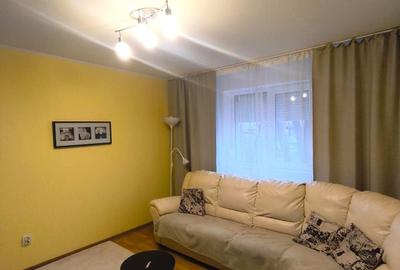 Apartament cu 3 camere semidecomandat în Berceni - 1