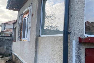 Casă cu 4 camere cu Teren 1000 Mp în Central - 2