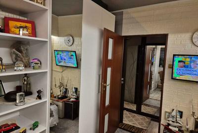 Apartament cu 4 camere decomandat în Piața Centrală - 2
