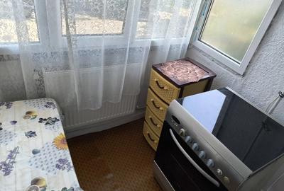 Inchiriez garsoniera 1mai - 4