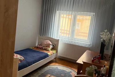 Apartament cu 3 camere decomandat în Lipovei - 2