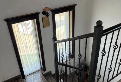 Casă cu 5 camere în Dezmir - 8