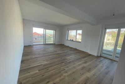 Apartament cu 3 camere decomandat în Siloz - 2