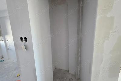 Apartament cu 4 camere decomandat în Central - 8