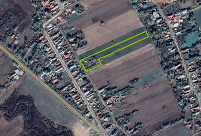 Teren de 4600 mp, în Fusea - 4