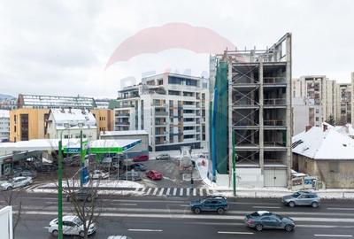 Proprietate specială, de 889.08001708984 mp, în 13 Decembrie - 3