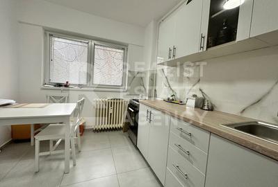 Apartament cu 2 camere decomandat în Vatra Luminoasă